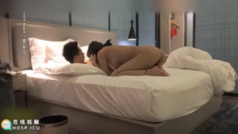 Sung sướng với cô bạn gái thích làm tình