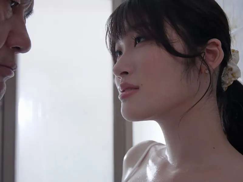Chồng yêu bỏ bê, bà xã được ông chú giúp thỏa mãn cơn dâm đãng lồn